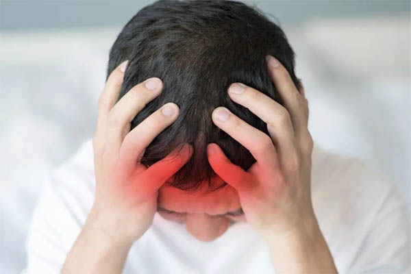 মাইগ্রেন না কি ডিহাইড্রেশন? পার্থক্য জেনে নিন