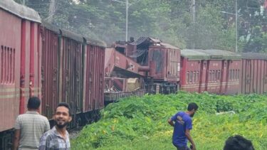 ব্রহ্মপুত্র এক্সপ্রেসের বগি লাইনচ্যুত, উদ্ধারে গিয়ে রিলিফ ট্রেনও লাইনচ্যুত