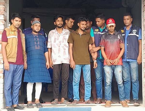 মাকে শ্লীলতাহানি করায় ৪ ভাই মিলে হত্যা করে রুবেলকে