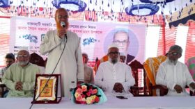 সততা ও নিষ্ঠার ২৩ বছর, চোখের জলে বিদায় নিলেন প্রধান শিক্ষক বজলে রব