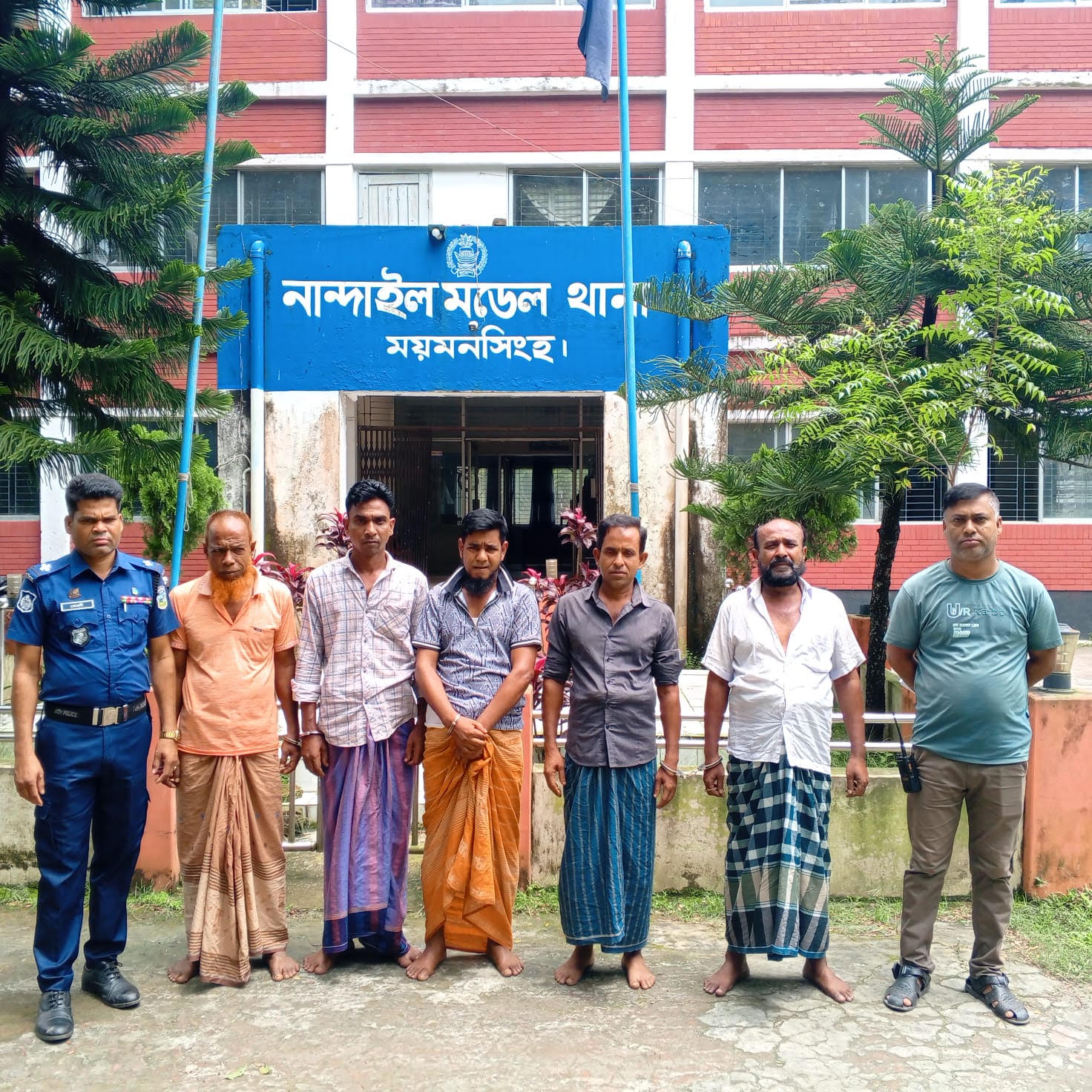 নান্দাইলে জুয়া আইনে ৫ জুয়াড়ি গ্রেফতার