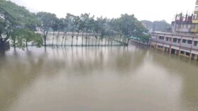 হালুয়াঘাট পৌরসভায় দীর্ঘ ১৩ বছরেও মেলেনি কাঙ্ক্ষিত নাগরিক সেবা: জলাবদ্ধতা ও অপরিকল্পিত নগরায়ণে দুর্ভোগ চরমে