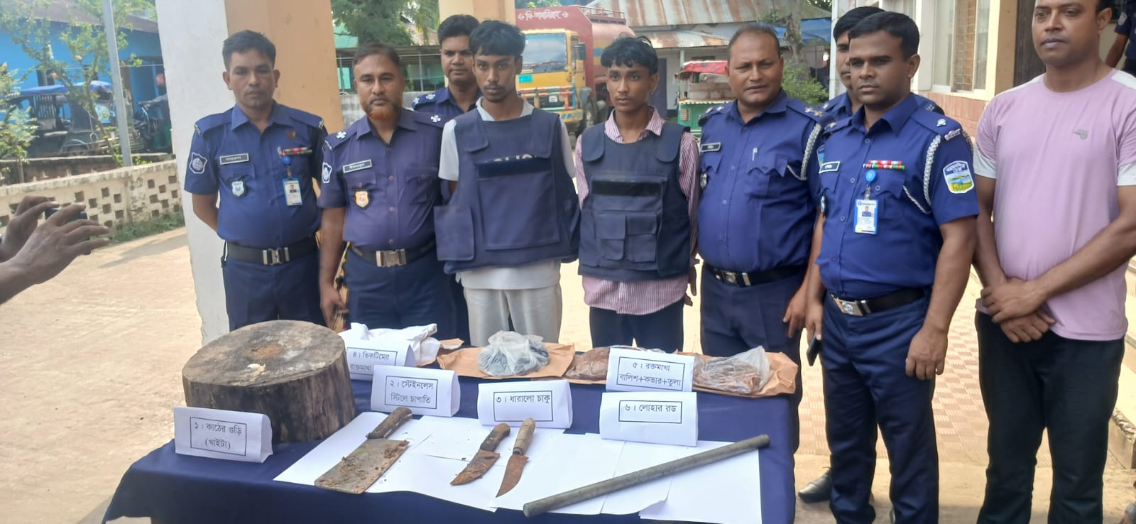 ফুলবাড়িয়া দুধের সাথে ঘুমের ওষুধ খাইয়ে হত্যা, গরু কাটার খাইট্টায় ১৫ টুকরো করা হয় মরদেহ