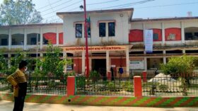 ঈশ্বরগঞ্জ হাসপাতালে বহিরাগতদের খাবার বিতরণ : ৭ জনকে শোকজ, তদন্ত কমিটি গঠন