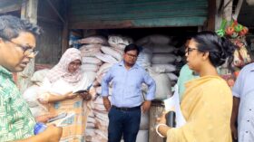 ঈশ্বরগঞ্জে অবৈধভাবে ৬৩৬ বস্তা সার মজুদ রাখায় একজনের কারাদণ্ড